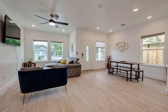 Building Photo - 5122 Southwind St