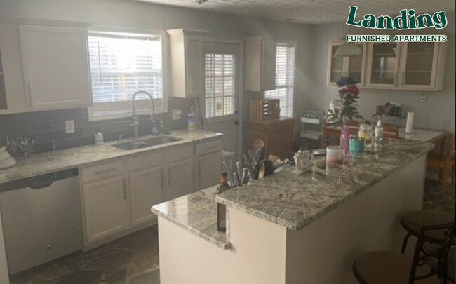 Building Photo - 2479 Tolliver Dr