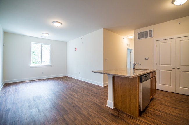 Photo - 411 N 34th St Apartment