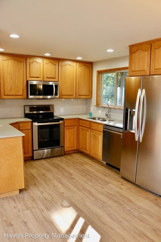 Foto del edificio - 5 br, 2.5 bath House - 2614 205th Pl SW