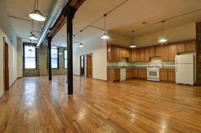 Foto del edificio - 123 N Jefferson St