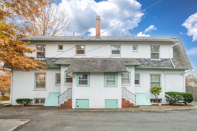 Foto del edificio - 61 Claremont Ave