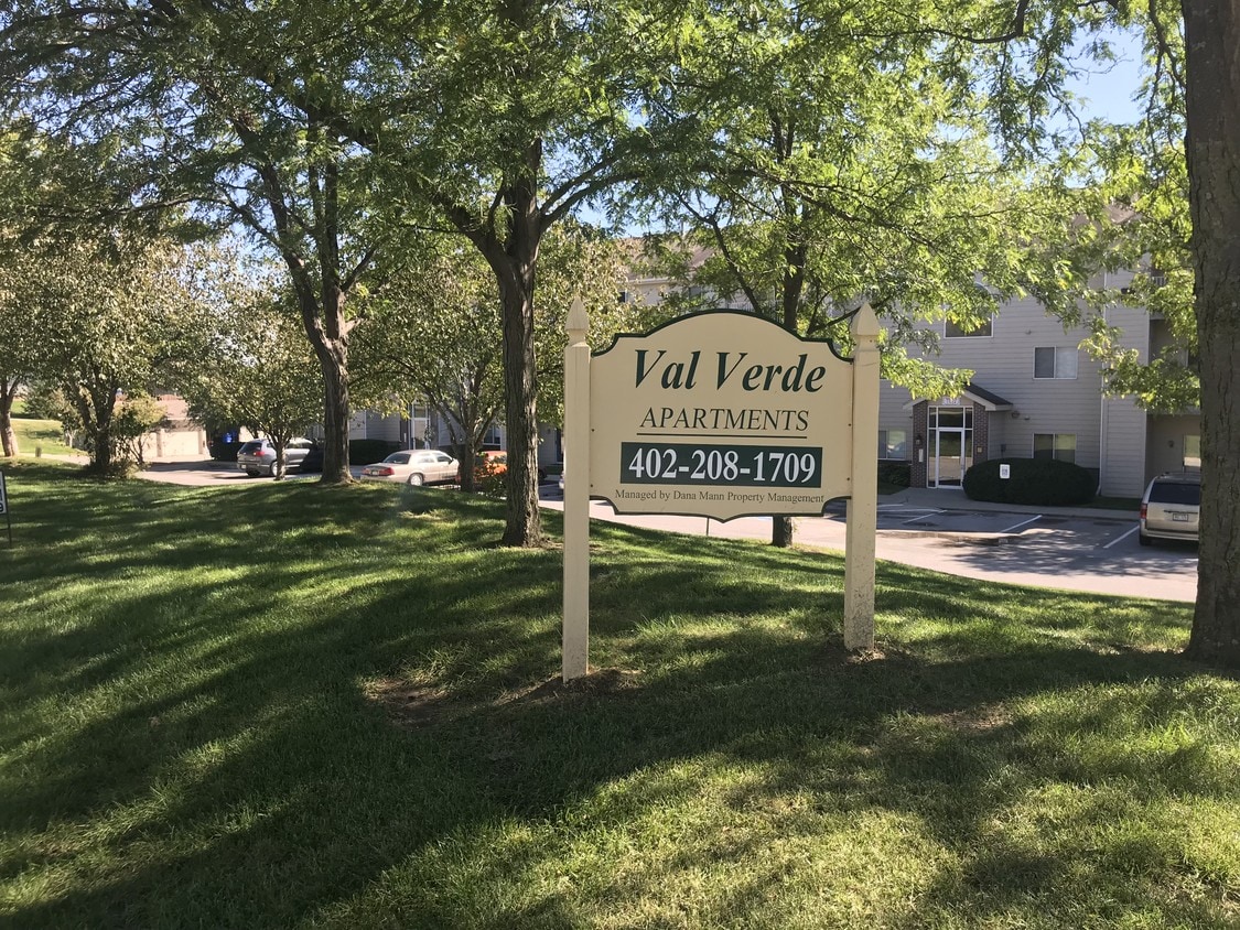Val Verde Apartment Apartments La Vista, NE