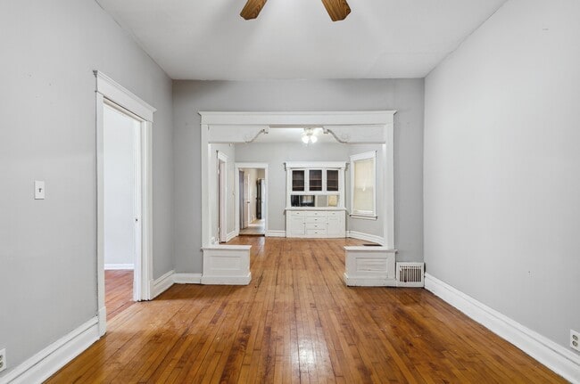 Building Photo - 10643 S Calhoun Ave