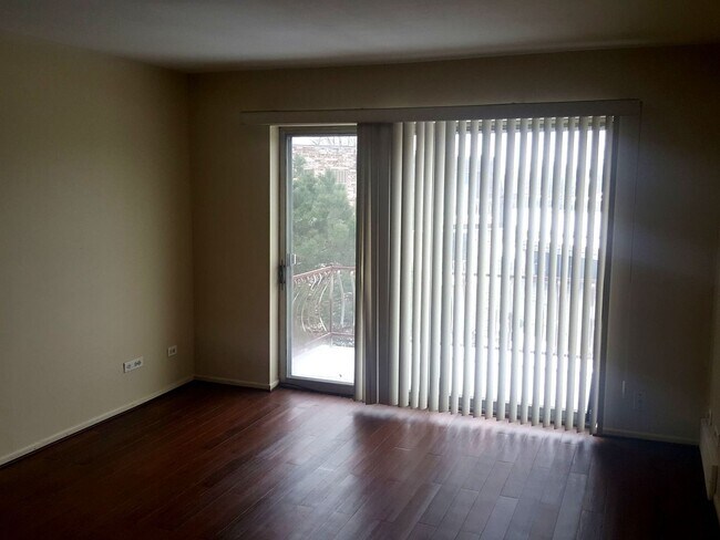 Foto del edificio - 3235 S Manor Dr