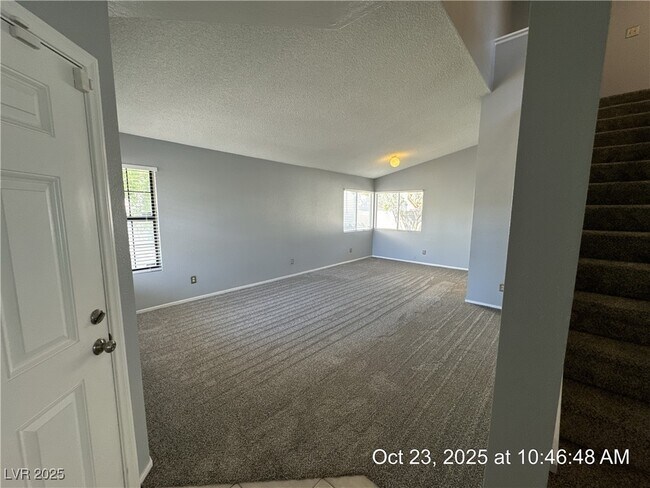 Foto del edificio - 2538 Wolverton Ave