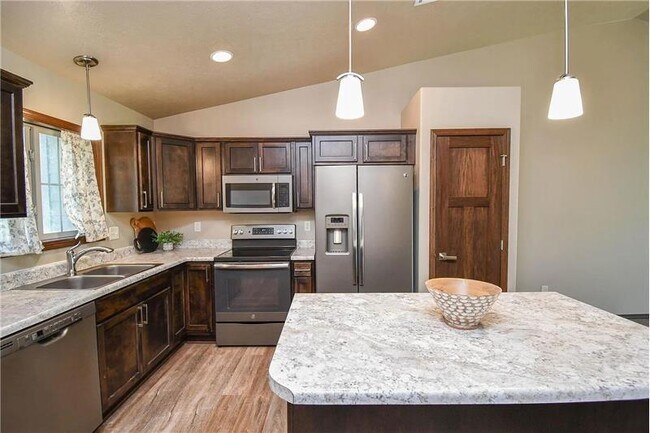 Foto del edificio - 2428 E Meadowside Pl