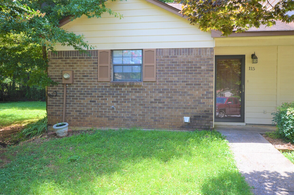 Foto principal - 115 Gardner St