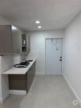 Building Photo - 4711 SW 27th St
