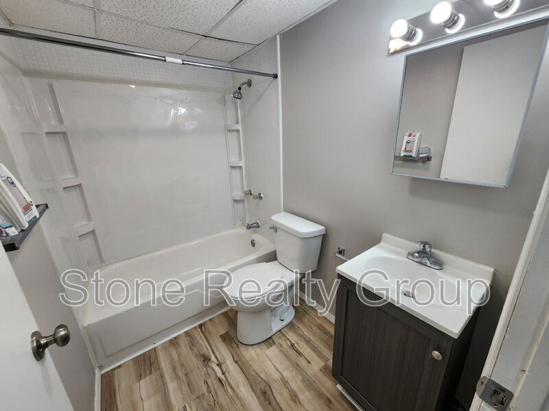 Foto del edificio - 630 Ash St