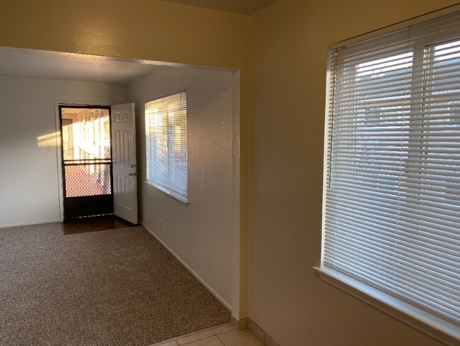 Foto del edificio - 205 Avery Ln