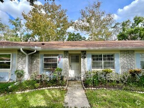 Building Photo - 2231 Lark Cir E