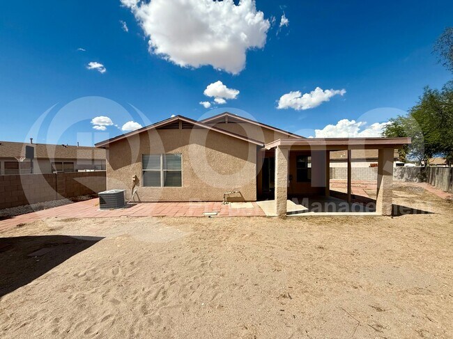 Building Photo - 8149 S Sunny River Pl