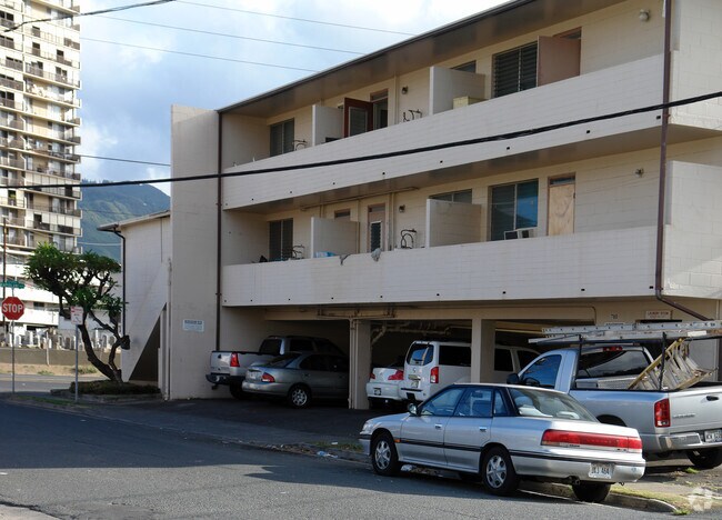Building Photo - 780 Mahiai Pl