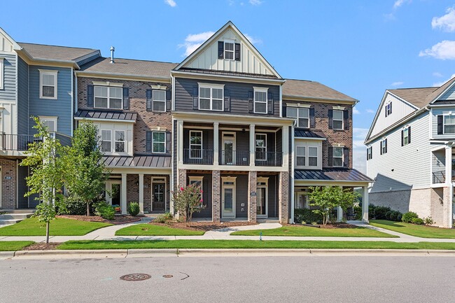 Building Photo - Spacious 4 Bedroom Townhome in Wake Forest!