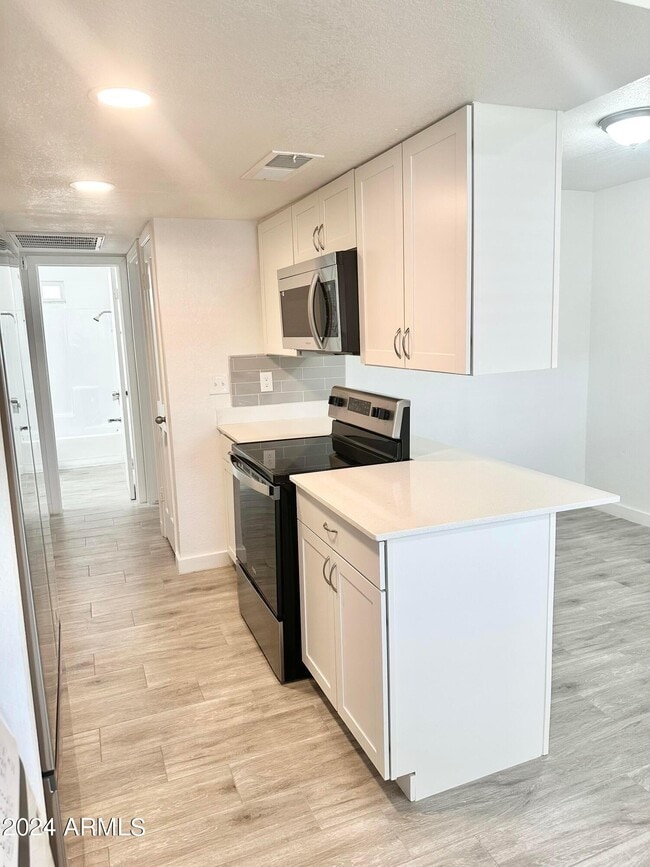 Foto del edificio - 16821 N 26th St