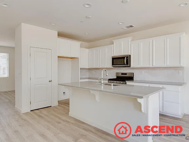 Building Photo - Alluring Home Off Hageman and Rudd Ave!