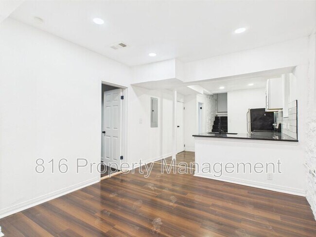 Foto del edificio - 1110 E 40th St