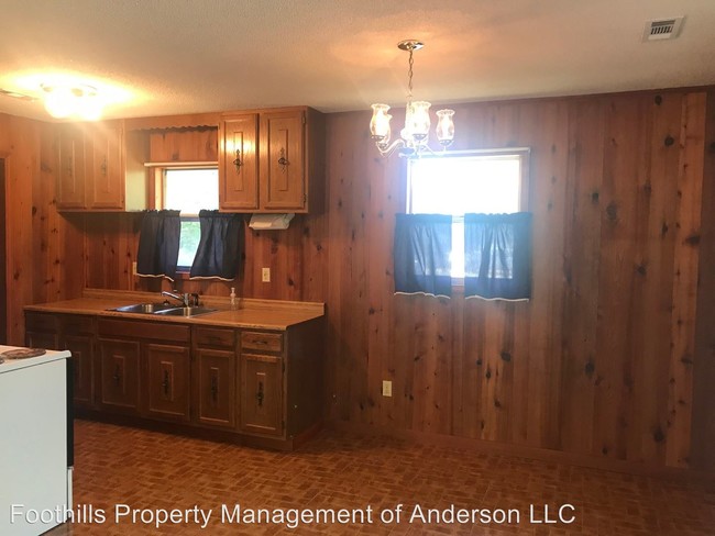 Building Photo - 3 br, 1 bath House - 106 Possum Ln