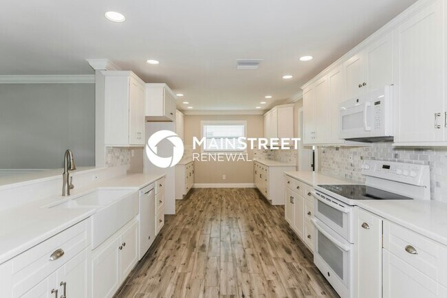 Foto del edificio - 3 Bedroom Pet-Friendly Home in BRANDON, FL with Main Street Renewal