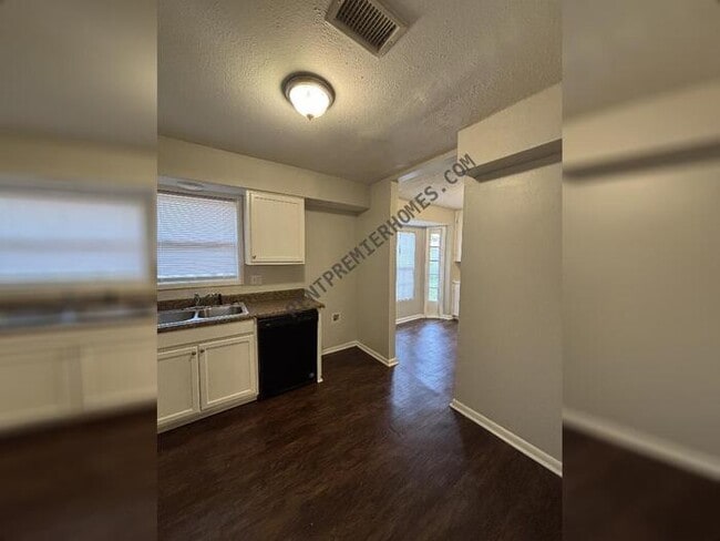 Foto del edificio - 2607 Elkhart Dr