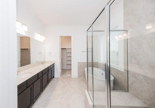 Building Photo - 31815 Pecan Mdw Ln