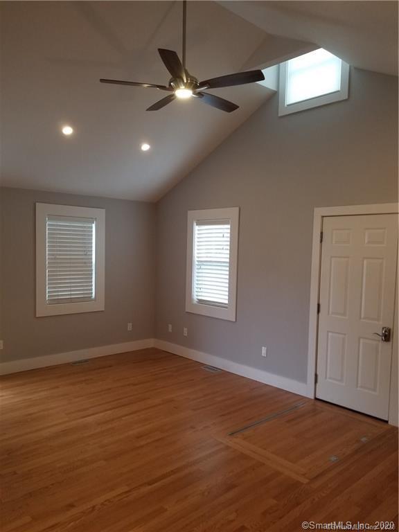 Foto del edificio - 353 W Center St