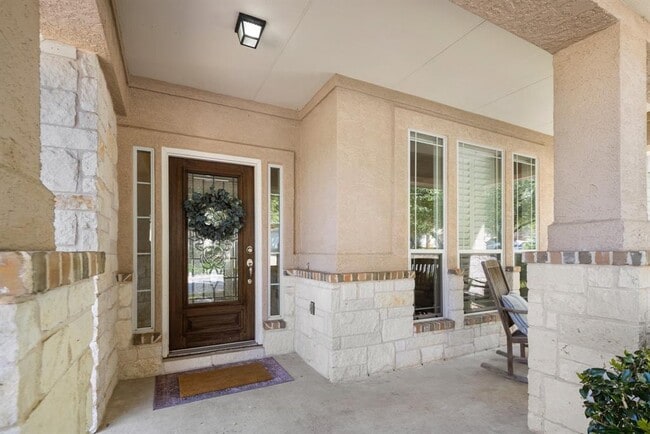 Building Photo - 14513 Broadwinged Hawk Dr