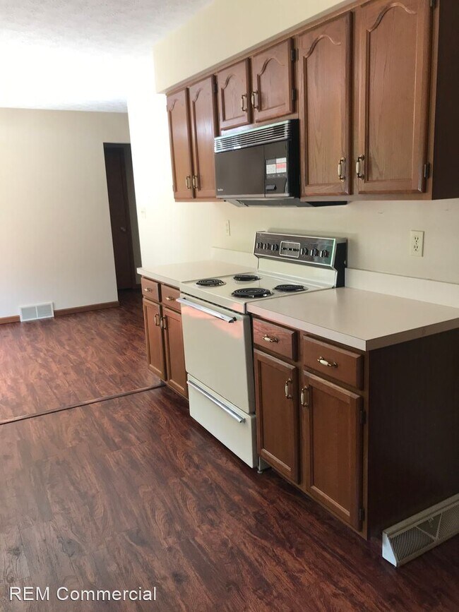 Building Photo - 2 br, 1 bath House - 485 S Kaser Drive