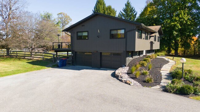 Foto del edificio - 1473 Hollow Rd