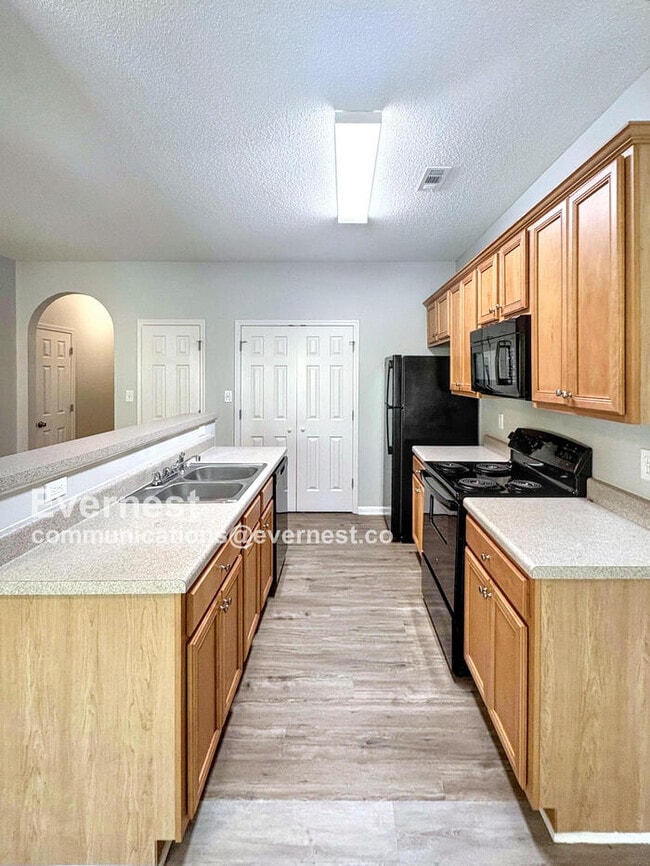 Building Photo - 8534 Kaden Dr