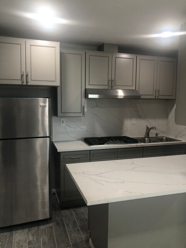 Foto principal - 6306 Pico Vista Rd
