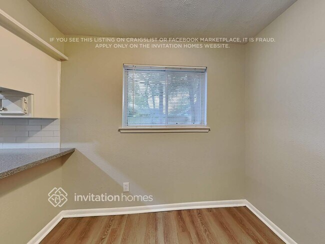 Foto del edificio - 743 S Iowa Ave