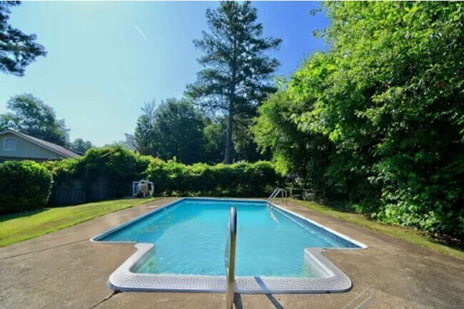 Foto del edificio - 3 Bedroom 2 Bath in North Columbus