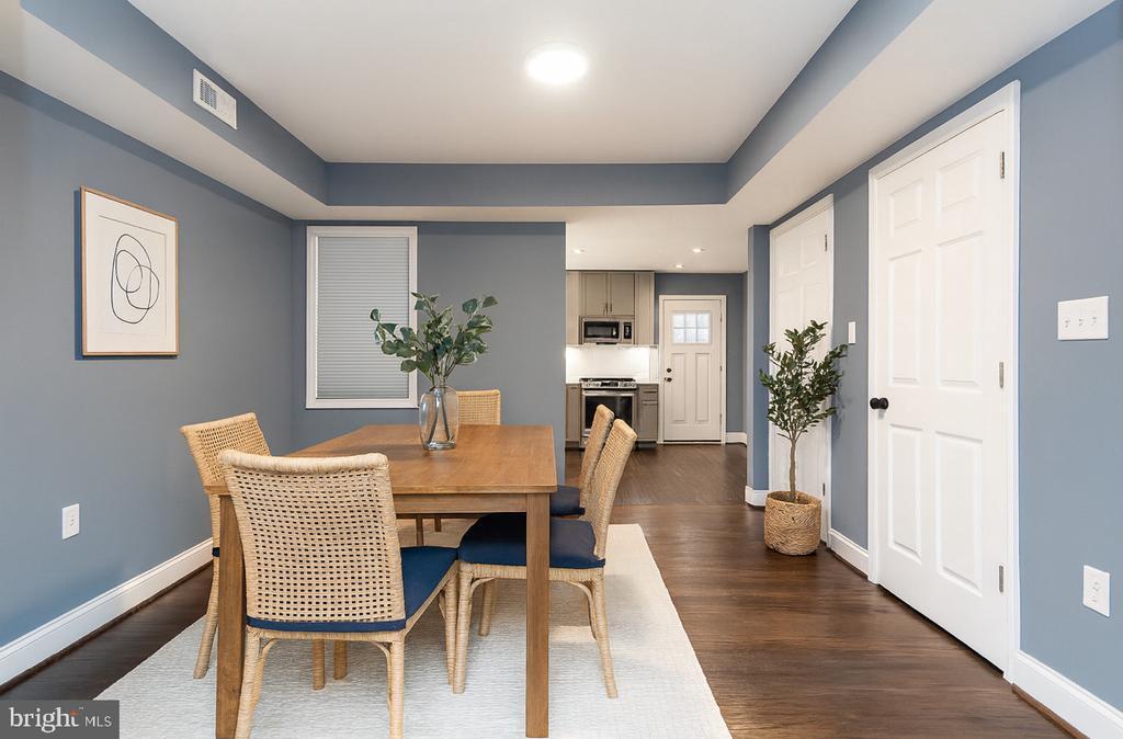 Foto del edificio - 5817 Belair Rd