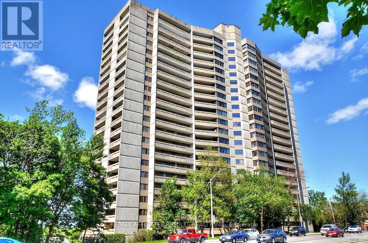 Photo principale - 415-1415 Greenview Ave
