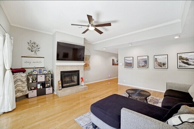 Building Photo - Stylish 3-Bed, 2.5-Bath Townhome with Fireplace & Move-In Ready Upgrades