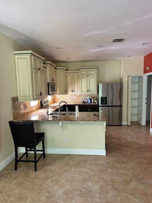 Building Photo - 6759 Silver Ridge Ln