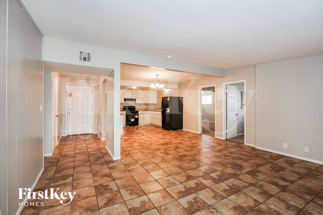 Building Photo - 4747 Everman Dr