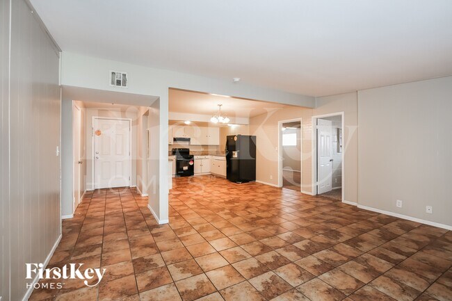 Foto del edificio - 4747 Everman Dr