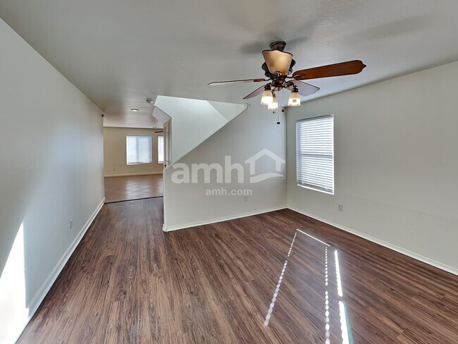 Foto del edificio - 1811 W Desert Canyon Dr