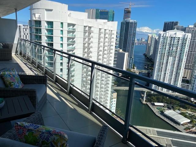 Foto del edificio - 90 SW 3rd St