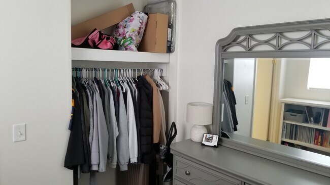 Dormitorio 2 - 164 River St