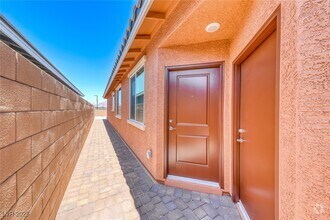 Building Photo - 510 Copper Falcon Ave