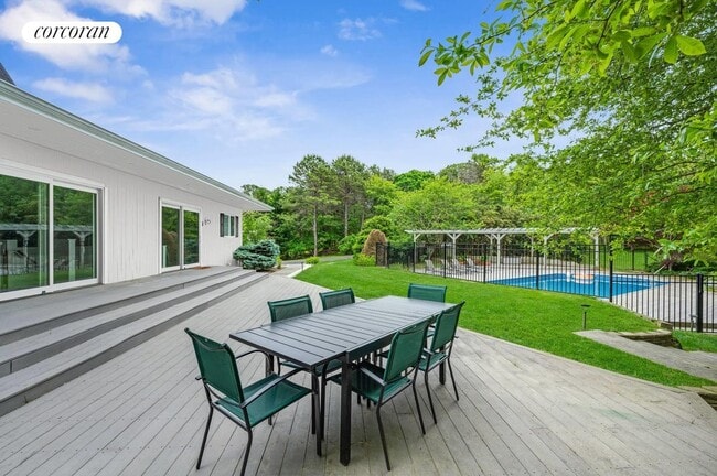 Foto del edificio - 83 Porter Rd