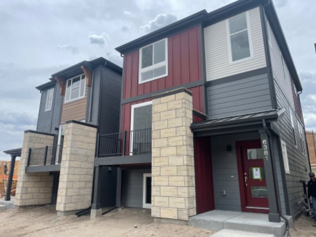 Building Photo - 6381 Rollick Dr