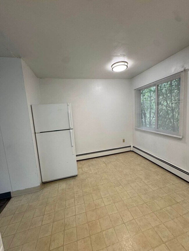 Foto del edificio - 537 E 24th Ave