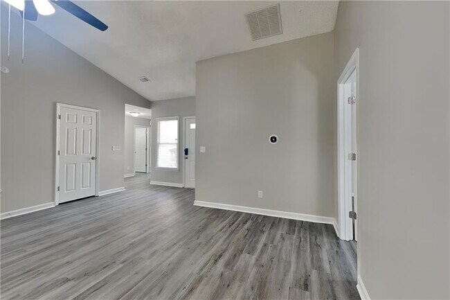 Foto del edificio - 2361 Georgia Ln