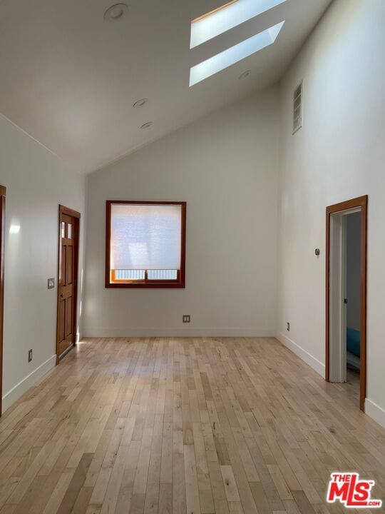 Building Photo - 1806 Effie St