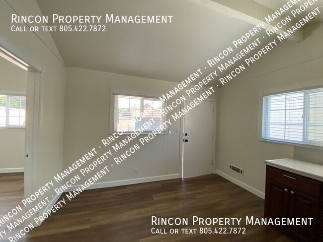 Building Photo - $500 off the first month's rent!! --Single...